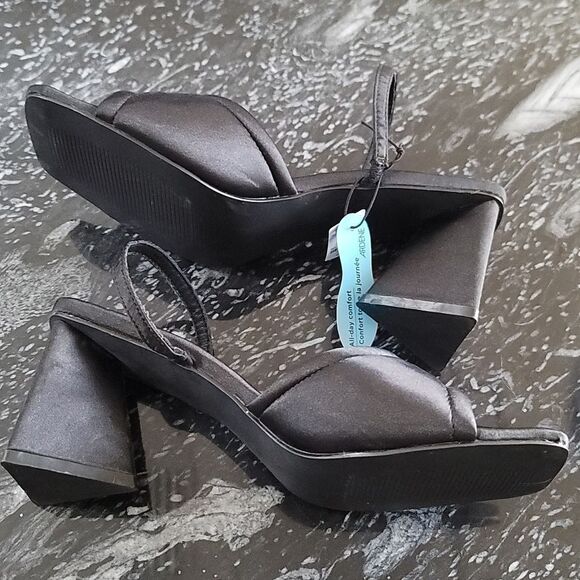 BRAND NEW ARDENE COMFORT FOAM BLOCK HEEL SANDAL - Picture 9 of 14